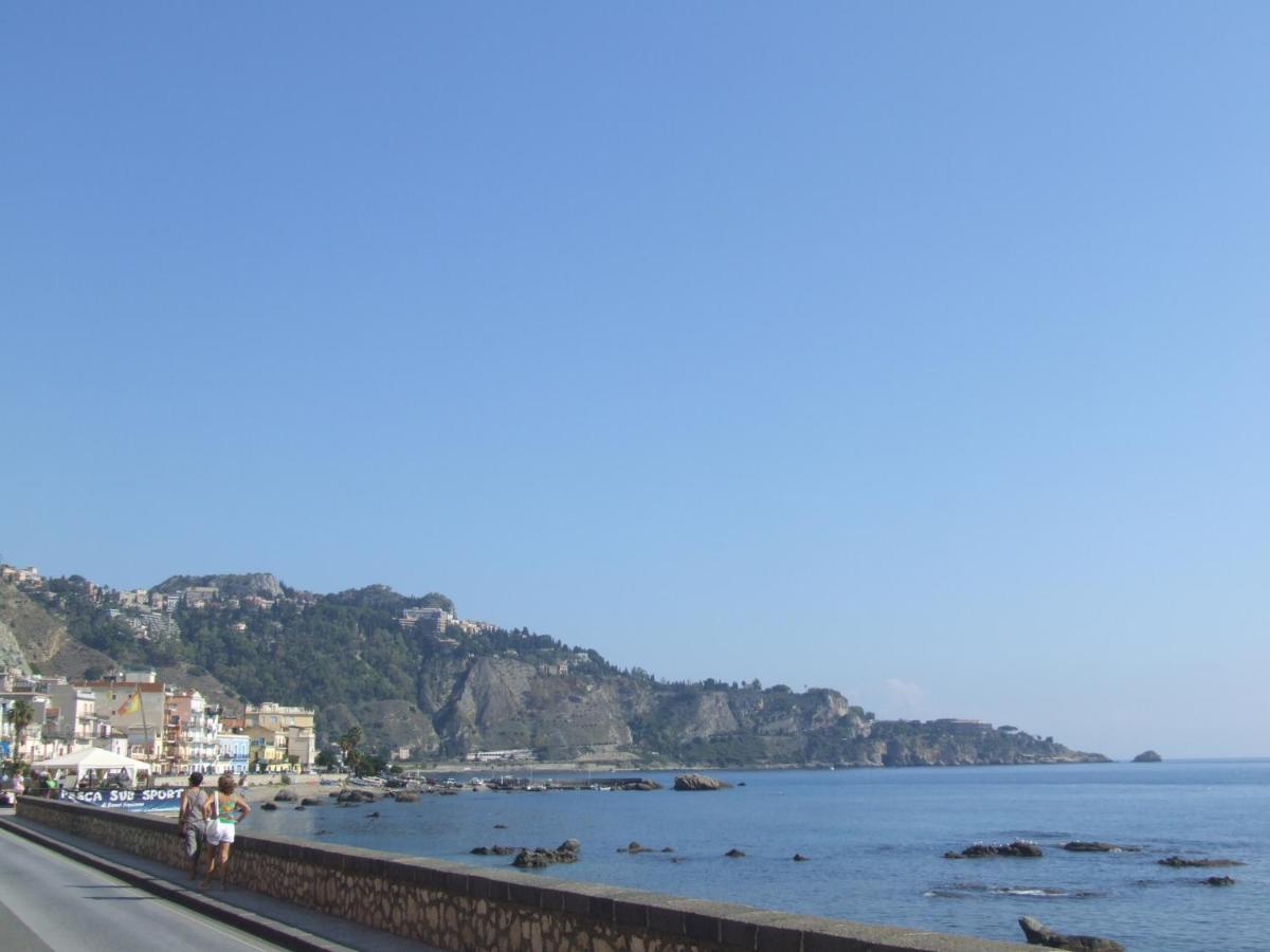 Casa Nicole Fronte Mare Villa Giardini Naxos Eksteriør bilde